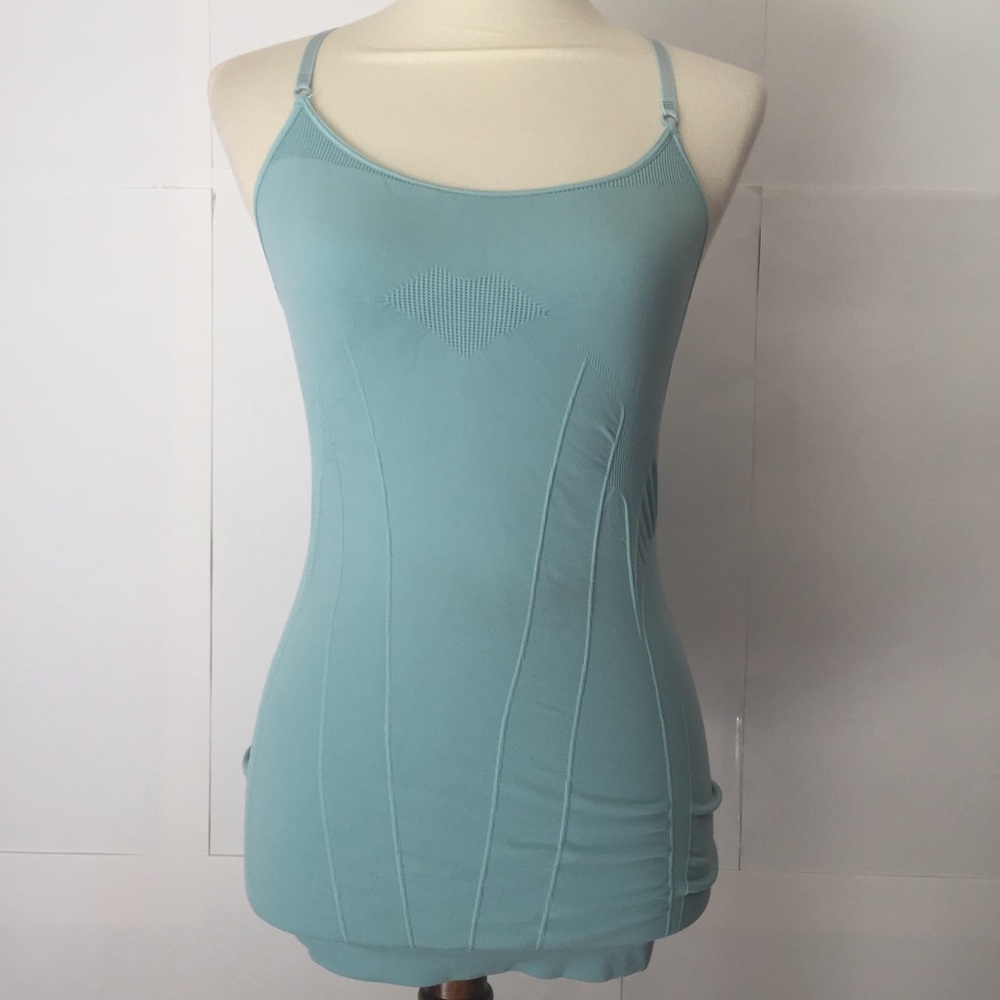 🌻Athleta stretch athletic tank top M
